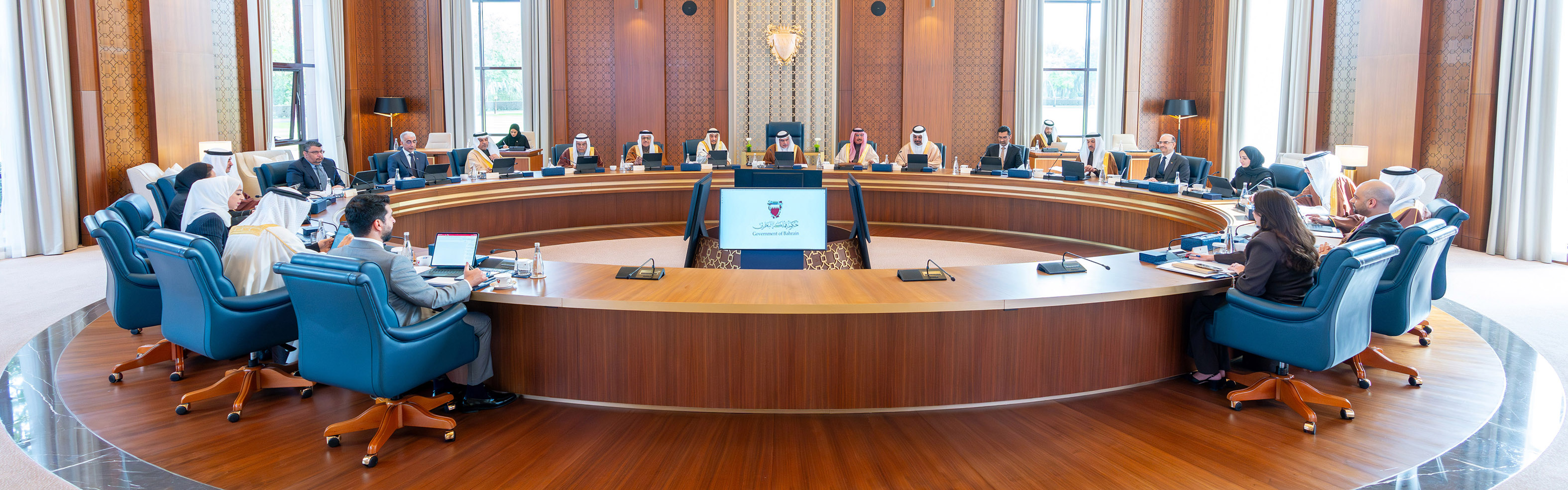 سمو ولي العهد رئيس مجلس الوزراء يترأس الاجتماع الاعتيادي الأسبوعي لمجلس الوزراء